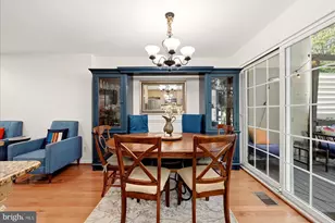 14844 Maidstone Ct, Centreville, VA 20120 - Photo 4