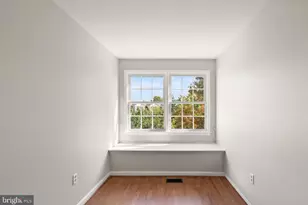 3005 Heritage Springs Ct, Alexandria, VA 22306 - Photo 26