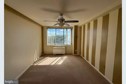 6641 Wakefield Drive #812, Alexandria, VA 22307 - Photo 8