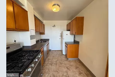6641 Wakefield Drive #812, Alexandria, VA 22307 - Photo 6