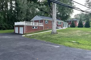 9101 Old Keene Mill Rd, Springfield, VA 22152 - Photo 2