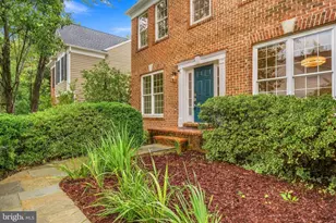 8157 Douglas Fir Dr, Lorton, VA 22079 - Photo 2