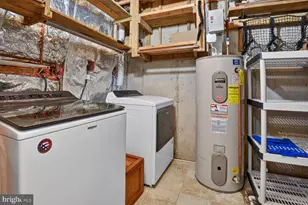 7988 Tyson Oaks Cir, Vienna, VA 22182 - Photo 20