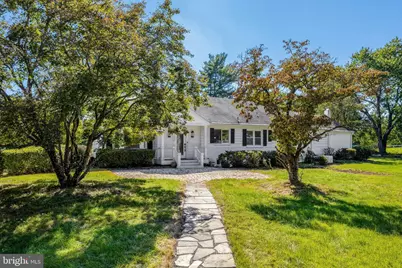 756 Applewood Lane, Great Falls, VA 22066 - Photo 2