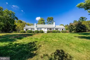 756 Applewood Ln, Great Falls, VA 22066 - Photo 1