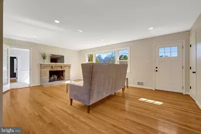 756 Applewood Lane, Great Falls, VA 22066 - Photo 8