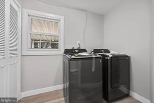 12811 Madeley Ct, Fairfax, VA 22033 - Photo 28