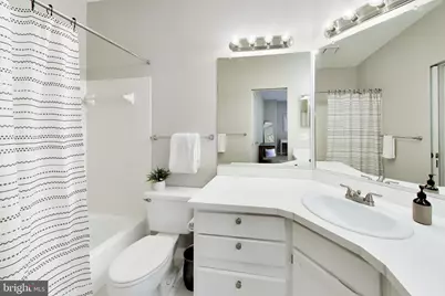 14313 Climbing Rose Way #106, Centreville, VA 20121 - Photo 16