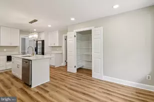 7518 Old Dominion Dr, McLean, VA 22102 - Photo 16