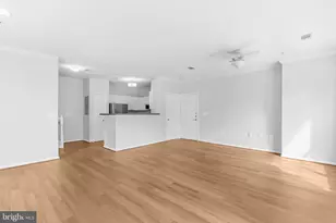 11349 Aristotle Dr, Fairfax, VA 22030 - Photo 12