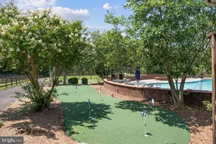 5340 Chandley Farm Cir, Centreville, VA 20120 - Photo 8