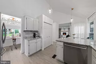 9030 Chestnut Ridge Rd, Fairfax Station, VA 22039 - Photo 10