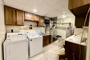 8535 Hilltop Rd, Vienna, VA 22180 - Photo 20