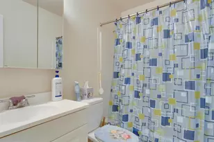 9902 Lakepointe Dr, Burke, VA 22015 - Photo 14