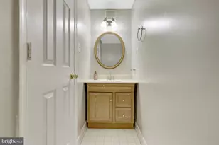 2219 Cedar Mill Ct, Vienna, VA 22182 - Photo 12