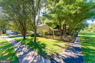 2663 Yukon Rd, Herndon, VA 20171 - Photo 2