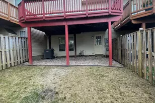 6309 Meadow Glade Ln, Centreville, VA 20121 - Photo 2