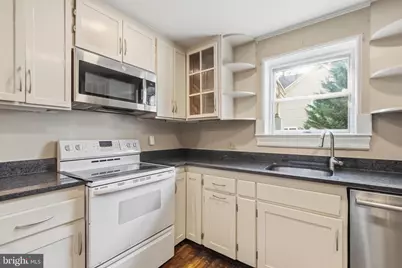 6012 Clames Drive, Alexandria, VA 22310 - Photo 12