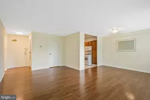 6631 Wakefield Dr, Alexandria, VA 22307 - Photo 2