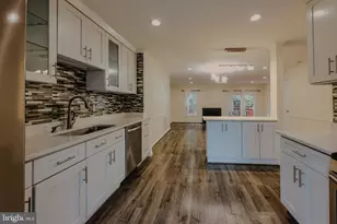 4267 Fox Lake Dr, Fairfax, VA 22033 - Photo 14