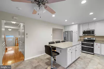 2048 Pieris Court, Vienna, VA 22182 - Photo 12