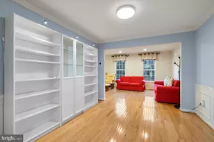 2048 Pieris Ct, Vienna, VA 22182 - Photo 8