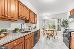 4076 Championship Dr, Annandale, VA 22003 - Photo 18