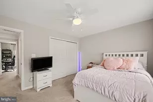 1319 Gatesmeadow Way, Reston, VA 20194 - Photo 24
