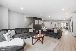 2129 Glacier Rd, Herndon, VA 20170 - Photo 2