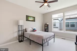 2129 Glacier Rd, Herndon, VA 20170 - Photo 18