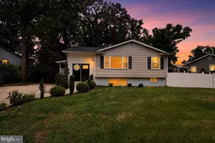 7608 Devries Dr, Lorton, VA 22079 - Photo 2