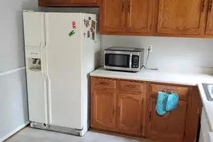 9847 Oakdale Woods Ct, Vienna, VA 22181 - Photo 14