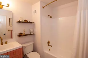 4032 Championship Dr, Annandale, VA 22003 - Photo 38