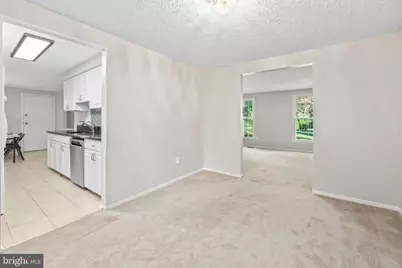 12339 Folkstone Drive, Herndon, VA 20171 - Photo 8