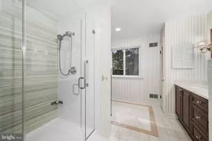 7910 W Boulevard Dr, Alexandria, VA 22308 - Photo 34
