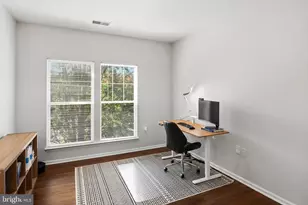 1511 N N Point Dr, Reston, VA 20194 - Photo 18