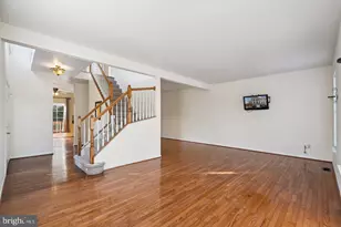 2560 James Maury Dr, Herndon, VA 20171 - Photo 4