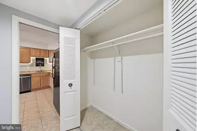 3713 S George Mason Drive #810, Falls Church, VA 22041 - Photo 8