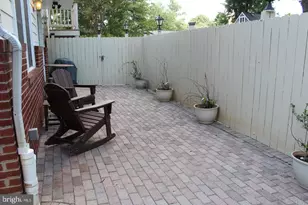 7703 Newcastle Dr, Annandale, VA 22003 - Photo 10
