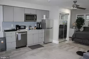 7703 Newcastle Dr, Annandale, VA 22003 - Photo 2