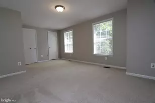 2989 Braxton Wood Ct, Fairfax, VA 22031 - Photo 8