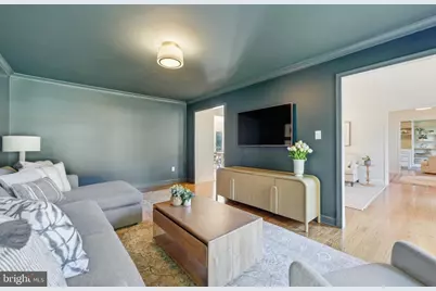 8461 Holly Leaf Drive, McLean, VA 22102 - Photo 6