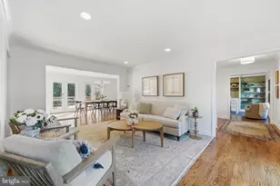 8461 Holly Leaf Dr, McLean, VA 22102 - Photo 2