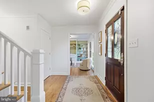 8461 Holly Leaf Dr, McLean, VA 22102 - Photo 24