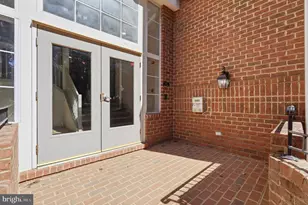4215 Mozart Brigade Ln, Fairfax, VA 22033 - Photo 6
