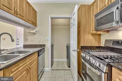 12144 Garden Grove Circle #204, Fairfax, VA 22030 - Photo 4
