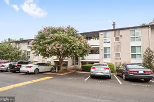 5604 Bloomfield Dr, Alexandria, VA 22312 - Photo 1