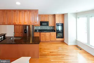 9657 Cedar Farm Cir, Fairfax, VA 22031 - Photo 14