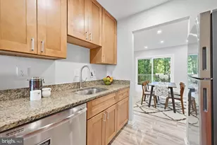 6127 Calico Pool Ln, Burke, VA 22015 - Photo 6