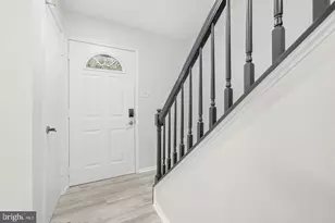 6127 Calico Pool Ln, Burke, VA 22015 - Photo 2